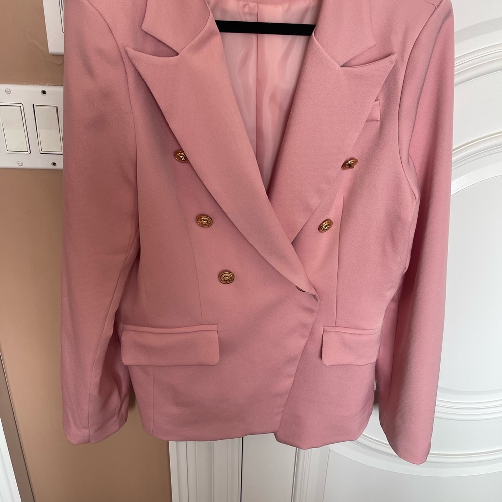 Elegant Pink Double-Breasted Women's Blazer